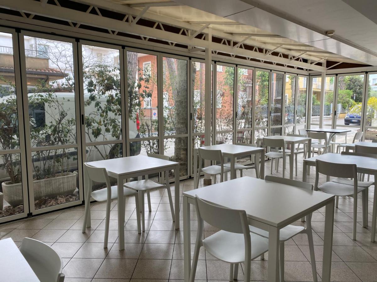 Hotel Modenese Riccione Exterior photo