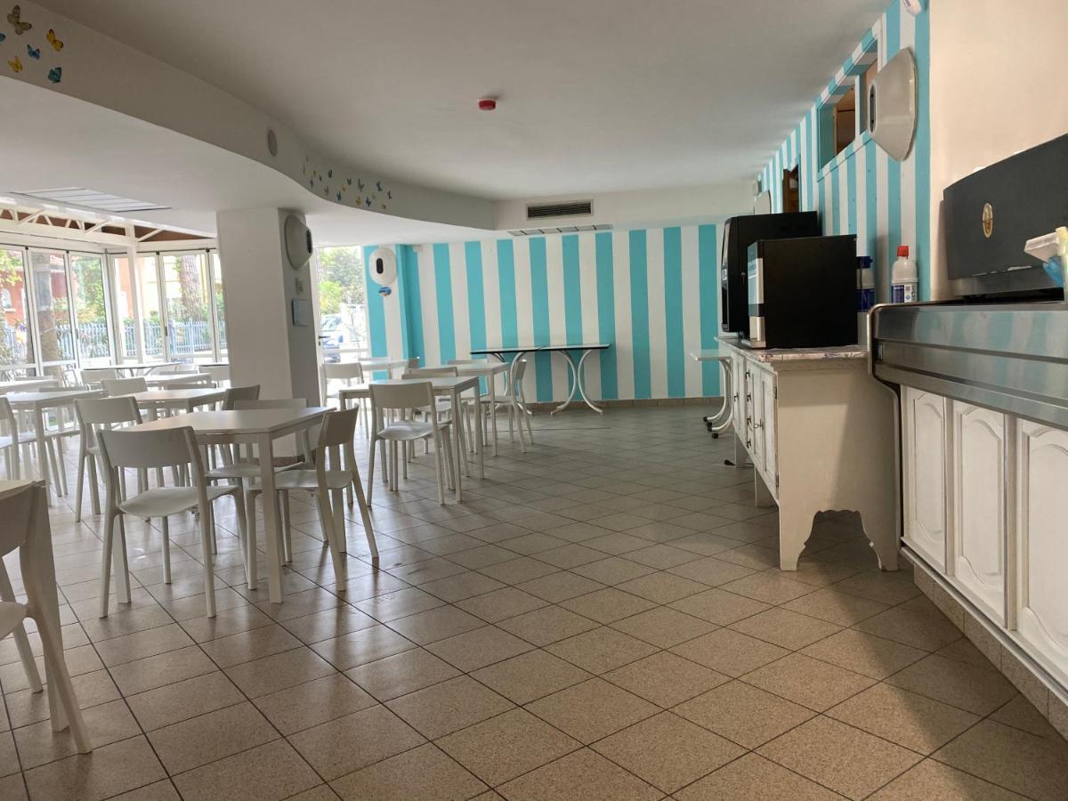 Hotel Modenese Riccione Exterior photo