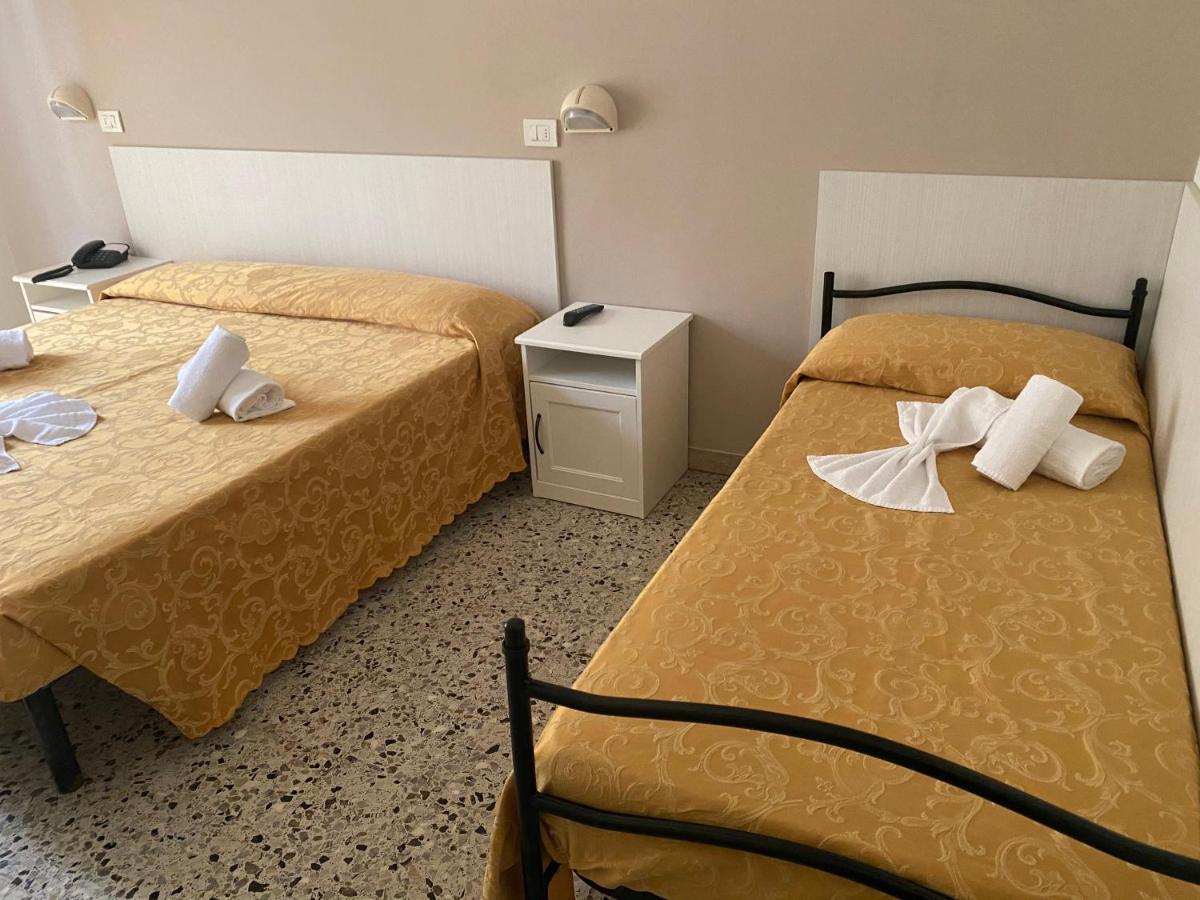 Hotel Modenese Riccione Exterior photo