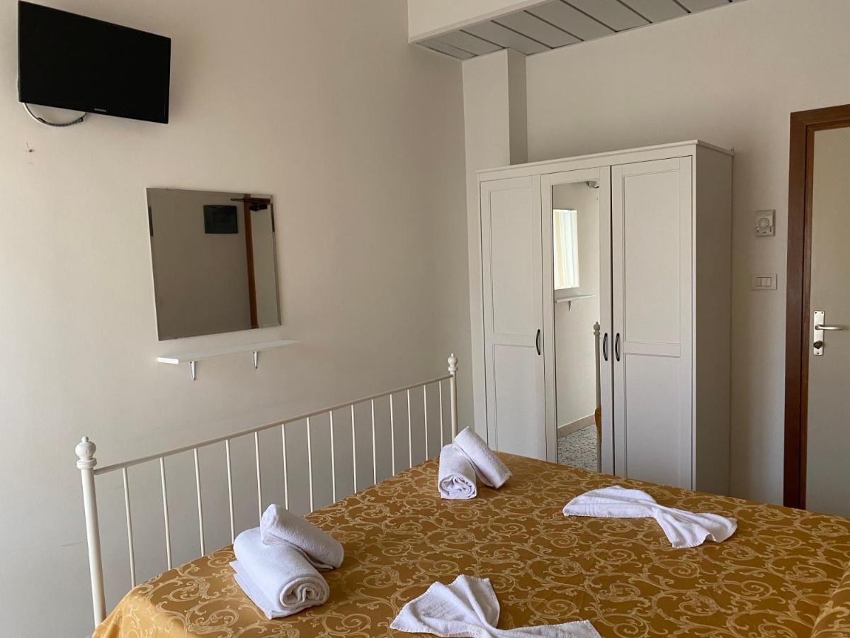 Hotel Modenese Riccione Exterior photo